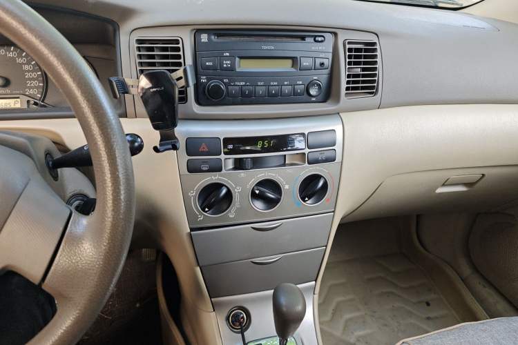 Used Toyota Corolla EX 2011 1.6L Automatic Classic Edition Audio And AC Panel