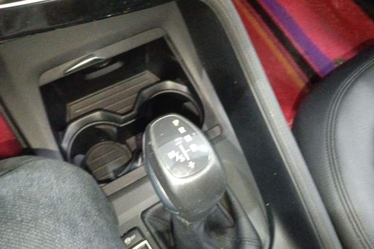 Used BMW X1 2016 sDrive18Li Premium Edition Gear Lever