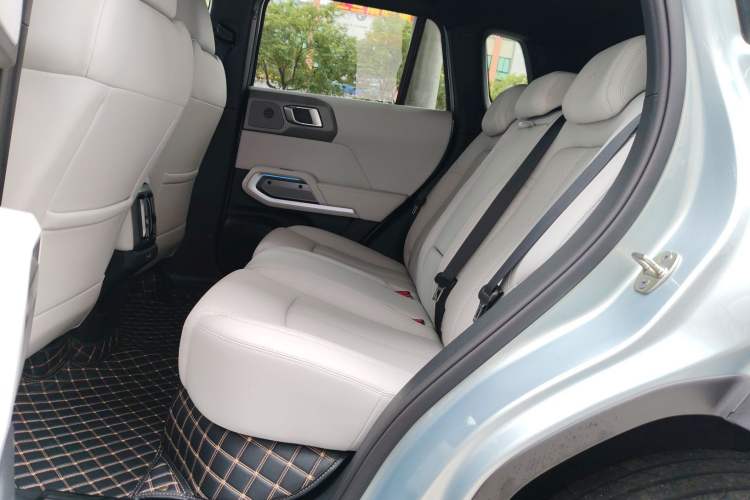 Used Formula Leopard Titanium 3 2025 501 km All-Wheel Drive Intelligent Driving Max Edition
