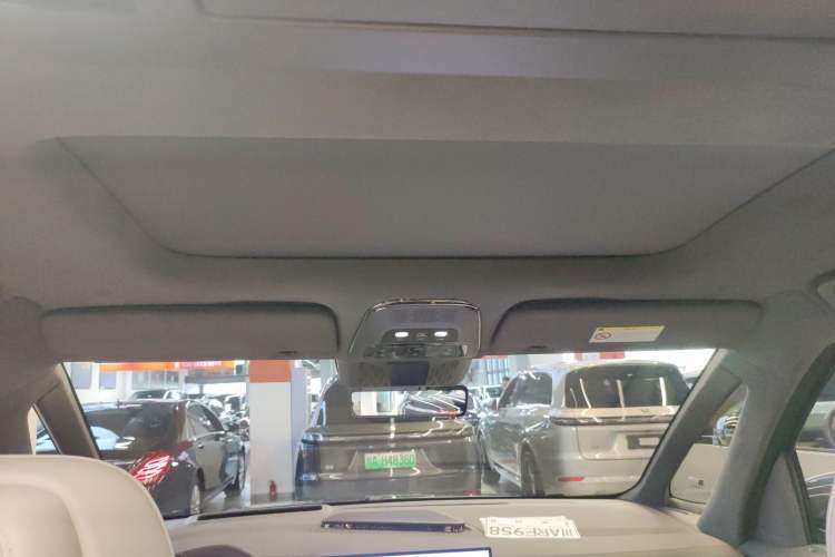 Used Zeekr 009 2024 7-Seater Walk-Through Version Four-Wheel Drive 108 kWh Headliner