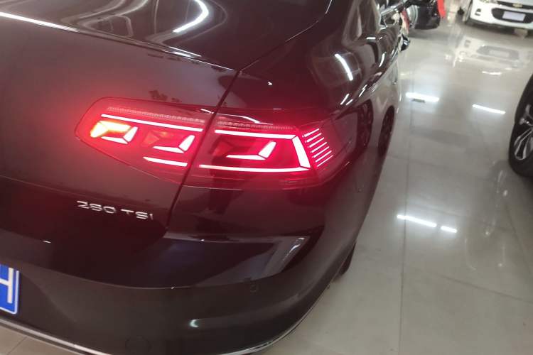 Used Volkswagen Magotan 2025 Zhongxiang Version 280TSI DSG Comfort Edition