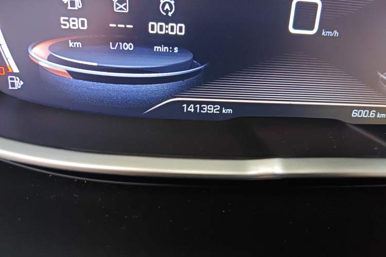 Used Peugeot 4008 2017 350THP Elite Edition Odometer Close Up