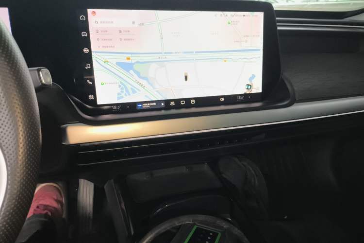 Used XPeng P7 2022 670E+ Audio And AC Panel