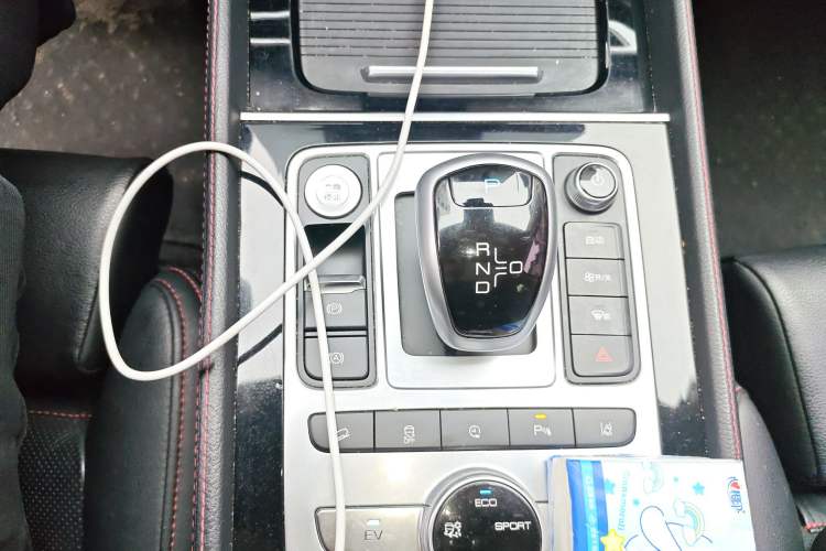 Used BYD Tang New Energy 2018 DM 2.0T All-Wheel Drive Smart Connect Genesis Edition 7 Seats China V Emission Standard
