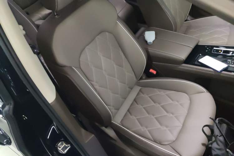 Used Volkswagen Viloran 2024 380TSI Premium Edition