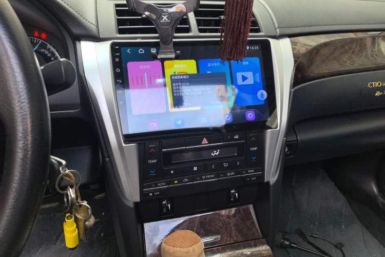 Used Toyota Camry 2015 2.0G Premier Edition Audio And AC Panel