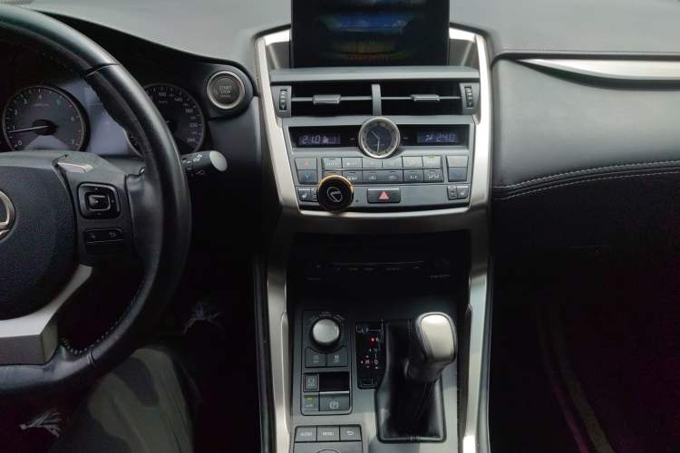 Used Lexus NX 2016 200 All-Wheel Drive FENGSHANG Version Audio And AC Panel