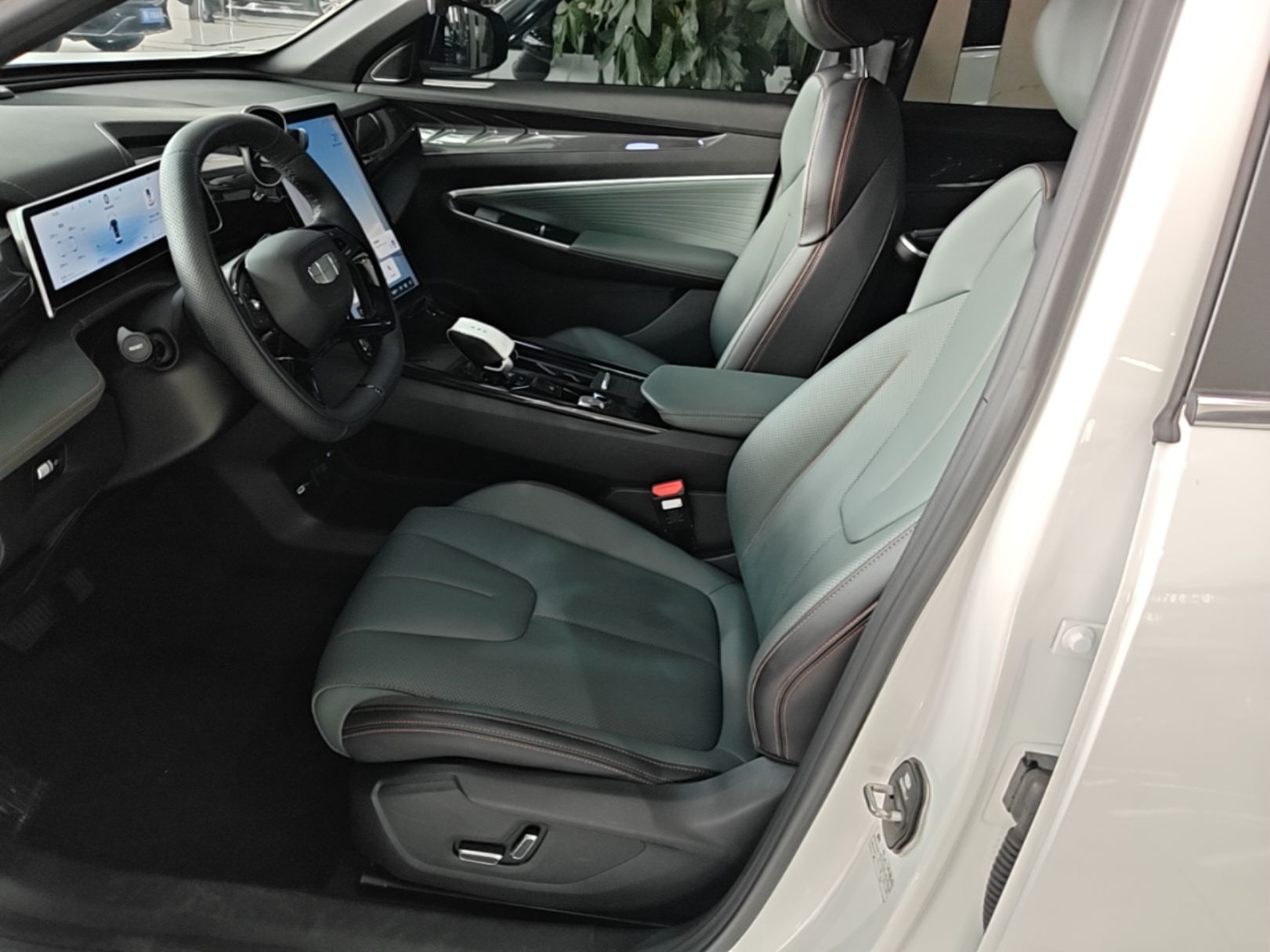 Geely Auto Emgrand X7 Sport 2024 1.5TD Smart Connect+ — снимка 17