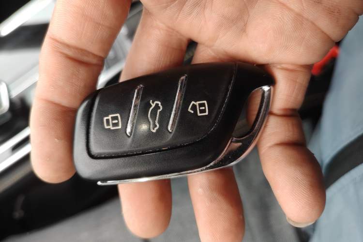 Used Roewe i6 MAX 2020 300TGI Automatic Sporty Cool Edition Interior 1