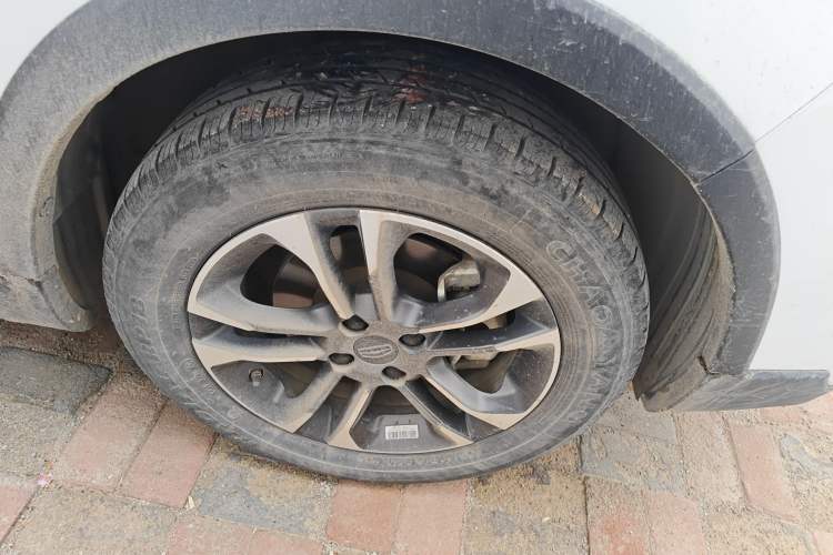 Used Geely Auto Vision X3 2019 Upgraded Model 1.5L CVT Elite Version Right Front Wheel Hub