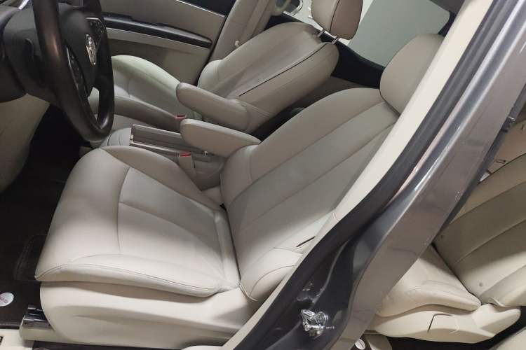 Used Buick GL8 2021 Land Cruiser Executive Class 652T Luxury Model