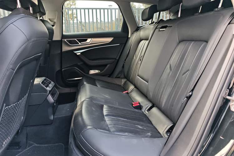 Used Audi A6 2022 allroad quattro Explorer 55 TFSI Prestige Off-Road Model
