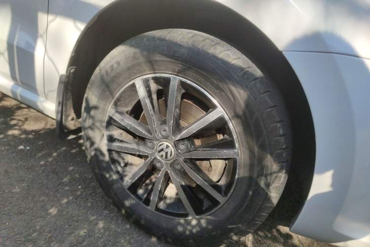 Used Volkswagen Polo 2016 1.4L Manual Fashion Model