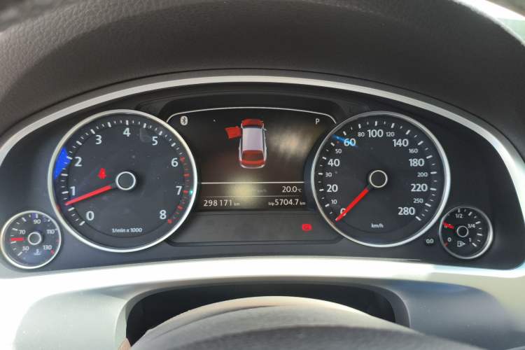 Used Volkswagen Touareg 2016 3.0 TSI High-End Version Instrument Cluster