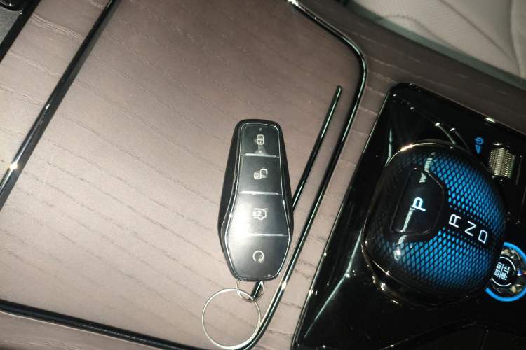 Used BYD Han 2025 DM-i Intelligent Driving Edition 125KM LiDAR Flagship Model