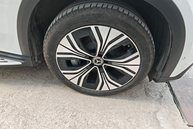 Used Mercedes-Benz EQE SUV 2023 350 4MATIC Luxury Edition Right Front Wheel Hub