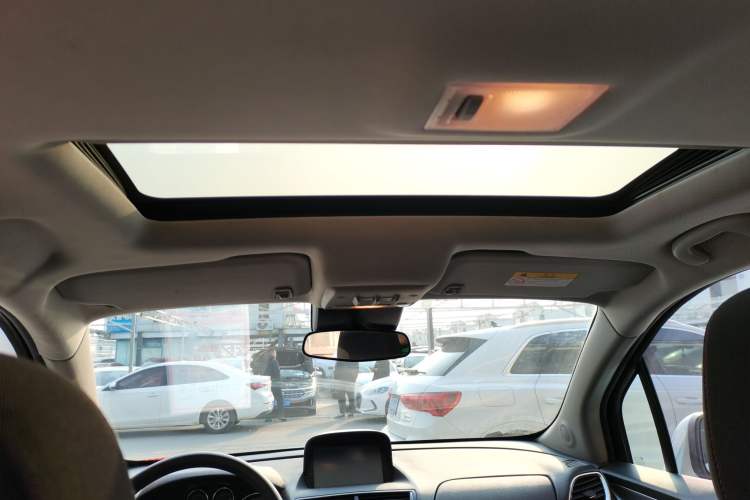 Used Buick Encore 2015 1.4T Automatic Two-Wheel Drive Urban Elite Version
