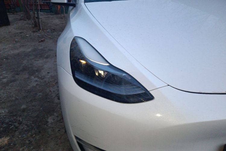 Used Tesla Model Y 2024 Long-Range All-Wheel-Drive Version