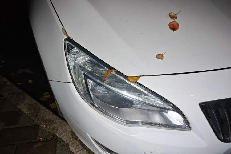 Used Buick GT 2013 XT 1.6L Automatic Fashion Edition Right Front Headlight