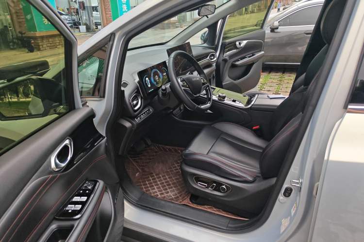 Used AION V 2021 Plus 70 Super Fast Charging Version Ternary Lithium
