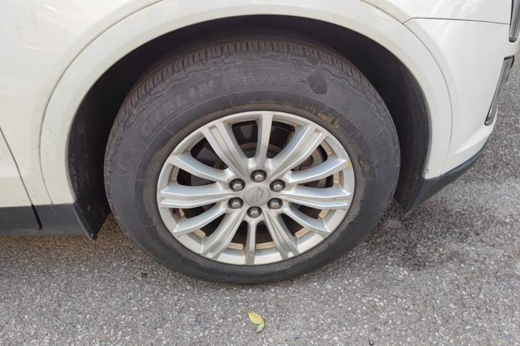 Used Cadillac XT5 2018 28E Four-Wheel Drive Tech Version