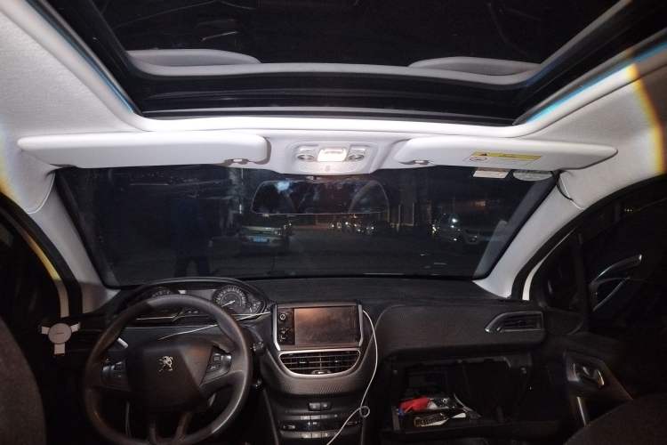 Used Peugeot 2008 2014 1.6L Automatic Fashion Edition Headliner