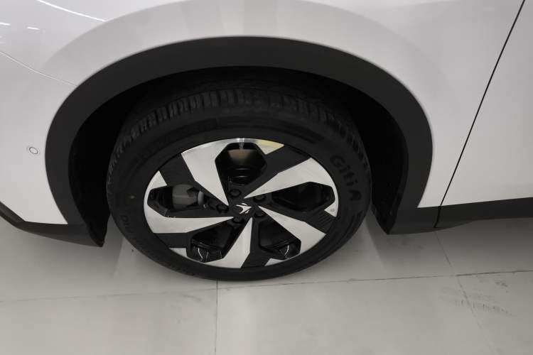 Used ARCFOX Alpha T5 2026 Model Pure Electric 560 Yuanjing Smart Driving Version
