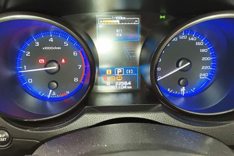 Used Subaru Outback 2017 2.5i Sport Navigation Edition with EyeSight Odometer Close Up