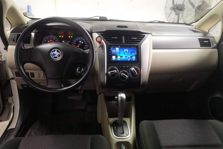 Used Venucia R50 2015 1.6L Automatic Fashion Edition