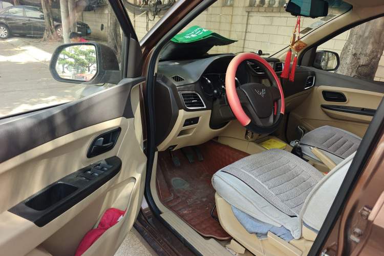 Used Wuling Hongguang 2015 1.5L S1 Standard China V-Emission Standards