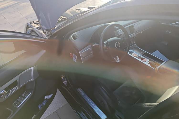 Used Jaguar XF 2015 XF 2.0T 80th Anniversary Collector's Edition
