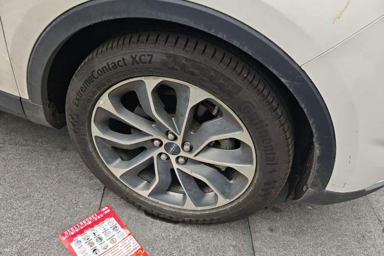 Used Lincoln Nautilus 2021 2.0T Four-Wheel Drive Luxury Edition Right Front Wheel Hub