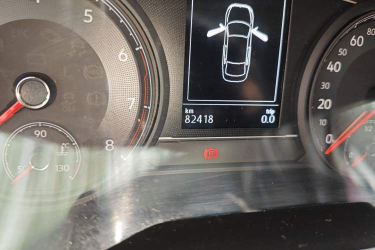 Used Volkswagen Lamando 2019 280TSI DSG Comfort Edition China VI standard Odometer Close Up