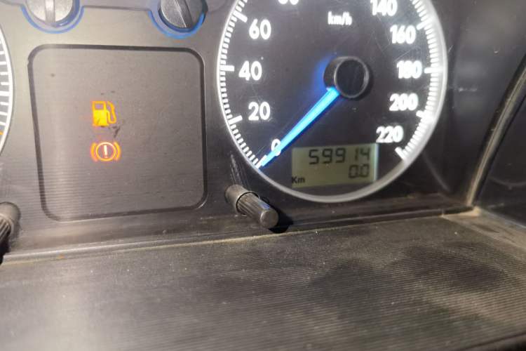 Used Volkswagen Santana Classic 2007 1.8L Jingchang Model Odometer Close Up