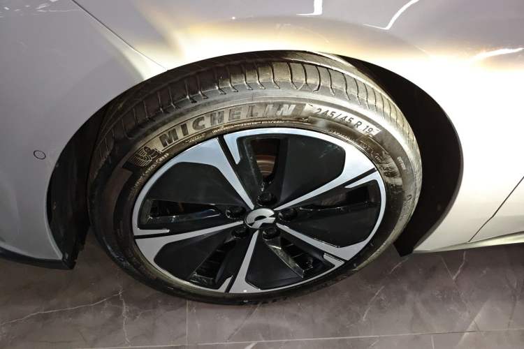 Used Nio ET5T 2024 75kWh Touring Left Front Wheel Hub