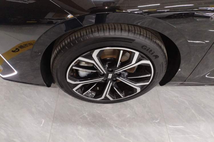 Used Geely Galaxy E8 2025 575 km Exploration Intelligent Driving Edition
