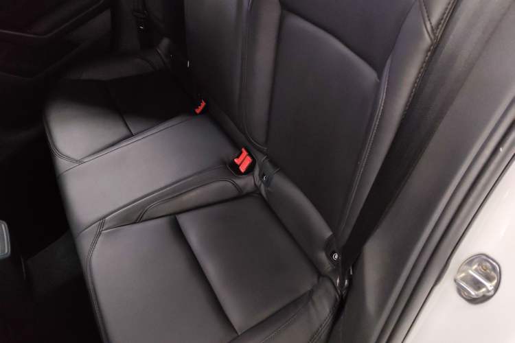 Used Volkswagen Lamando 2019 230TSI DSG Fashion Edition China VI Left Rear Seat