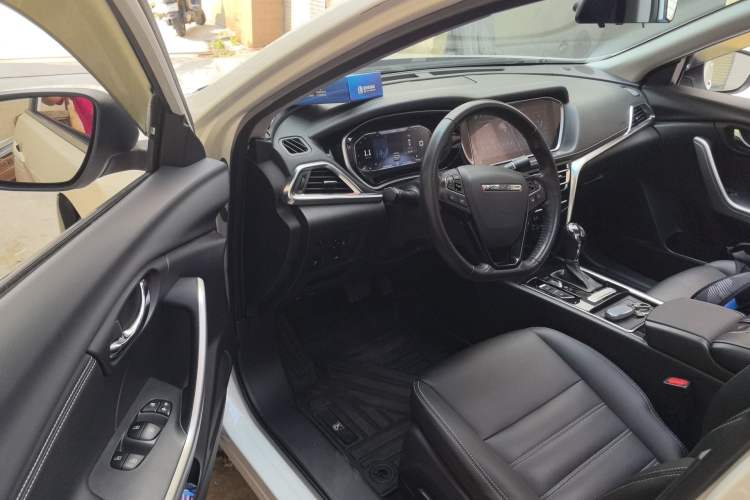 Used Venucia T90 2020 2.0L CVT Smart Connect & Smooth Drive Edition Driver Seat