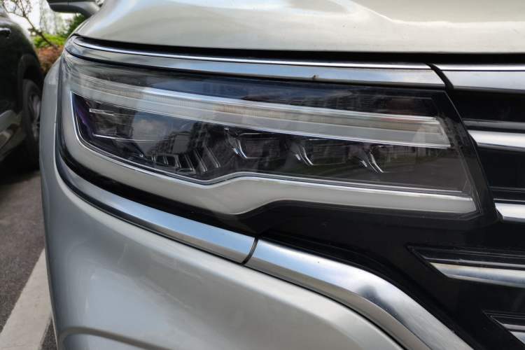 Used Roewe RX5 MAX 2019 300TGI Automatic Smart Cabin Luxury Edition Right Front Headlight