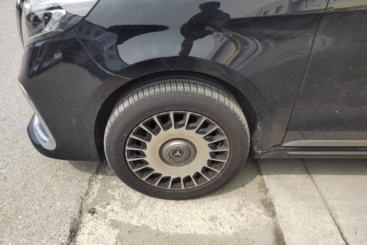 Used Mercedes-Benz V-Class 2016 V 260 Avantgarde Edition
