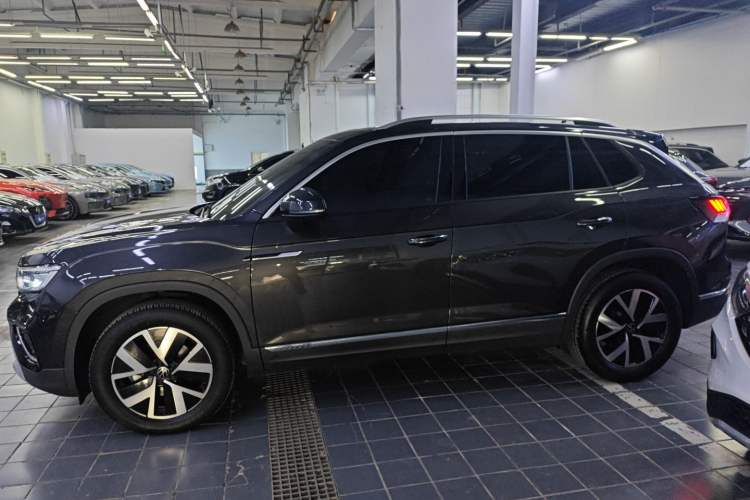 Used Volkswagen Tayron 2024 300TSI Two-Wheel-Drive Luxury Plus Advanced Version