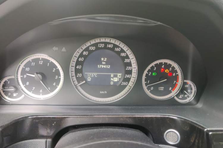 Used Mercedes-Benz E-Class 2009 E 300 Fashion Model Instrument Cluster