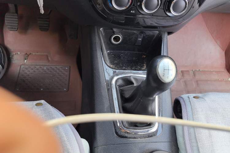 Used FORTHING Joyear X5 2013 1.6L Manual Luxury Model China V Standard