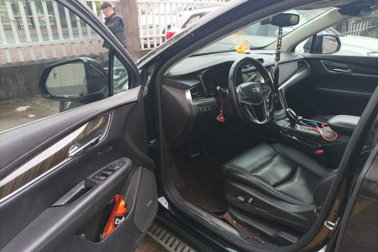 Used Cadillac XT5 2016 25T Luxury Model Driver Seat