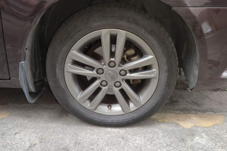 Used Geely Auto Emgrand 2016 Sedan 1.5L Manual Upward Edition Right Front Wheel Hub