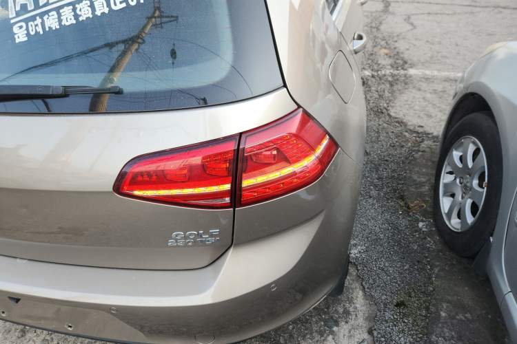 Used Volkswagen Golf 2016 230TSI Automatic Comfort Version
