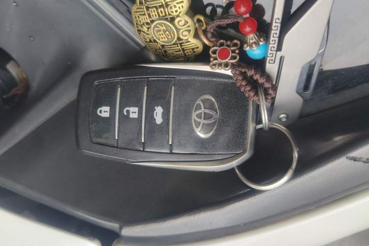 Used Toyota Prado 2014 2.7L Automatic Luxury Edition
