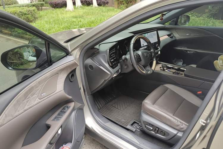 Used Lexus RX New Energy 2023 450h+ Four-Wheel Drive Enjoyment Edition