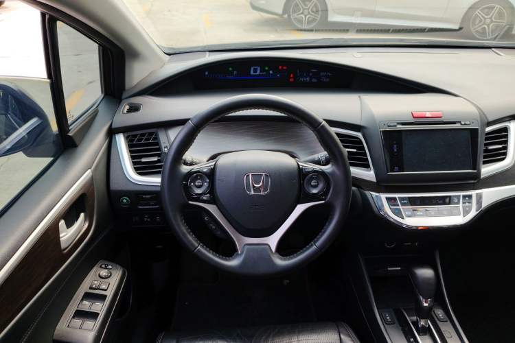 Used Honda Jade 2014 1.8L CVT Luxury Edition 5 seats Steering Wheel