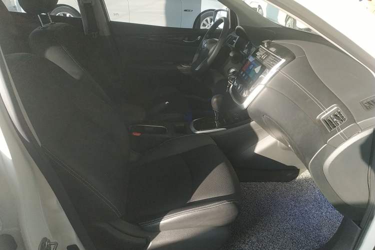 Used Nissan Tiida 2021 1.6L CVT Cool Edition